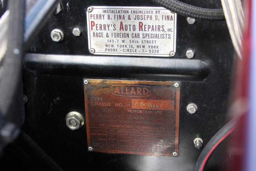Детали интерьера Allard K2 Roadster Race Car 1952 года  (фото 5 из 14)